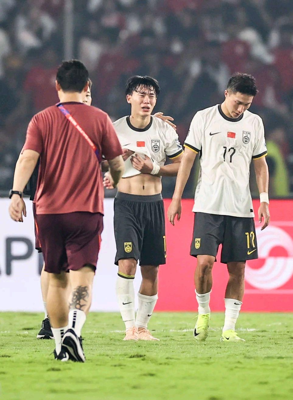 关于足球比赛中的燃情一刻,胜负关键在哪支球队的奋斗精神?的信息 关于足球比赛中的燃情一刻,胜负关键在哪支球队的奋斗精神?的信息