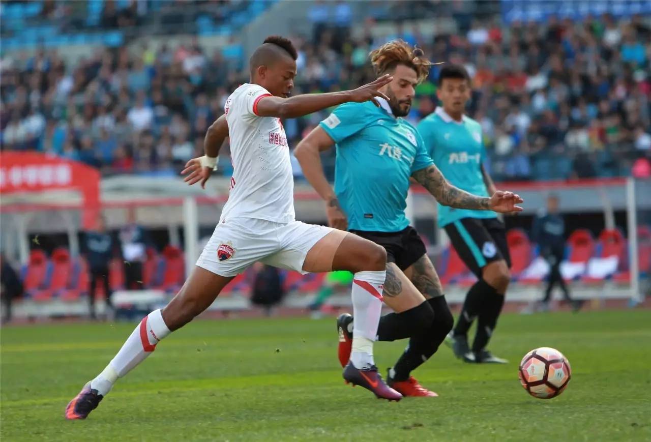 关于大连一方迎战深圳佳兆业，谁能笑到最后？的信息